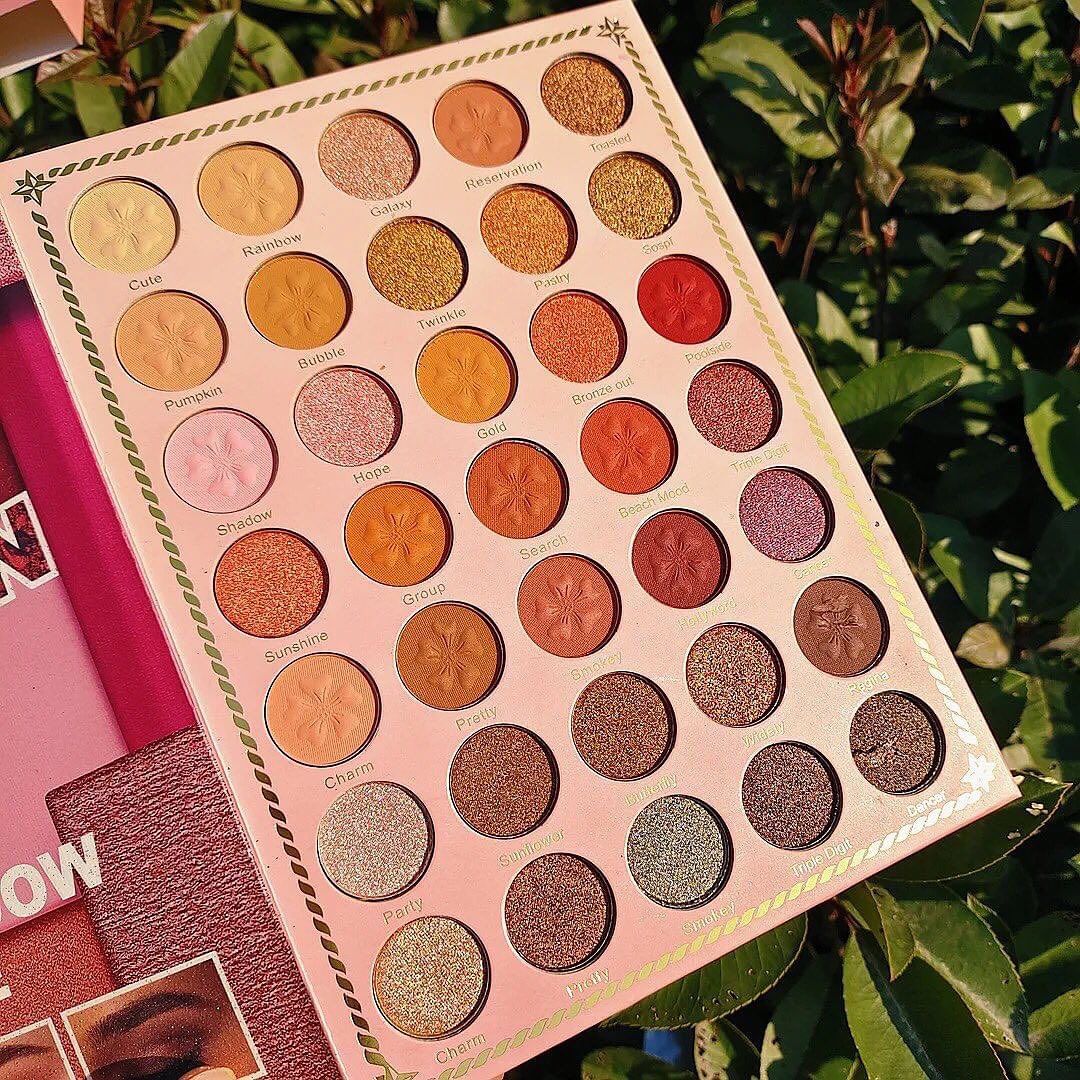 Strawberry Moonlight Eyeshadow Palette with 82 Colors